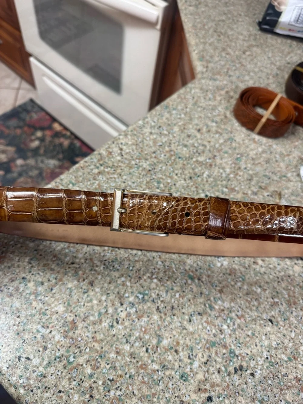 Unbranded Croc-Embossed Leather Belt in Warm Brown some wear size 40